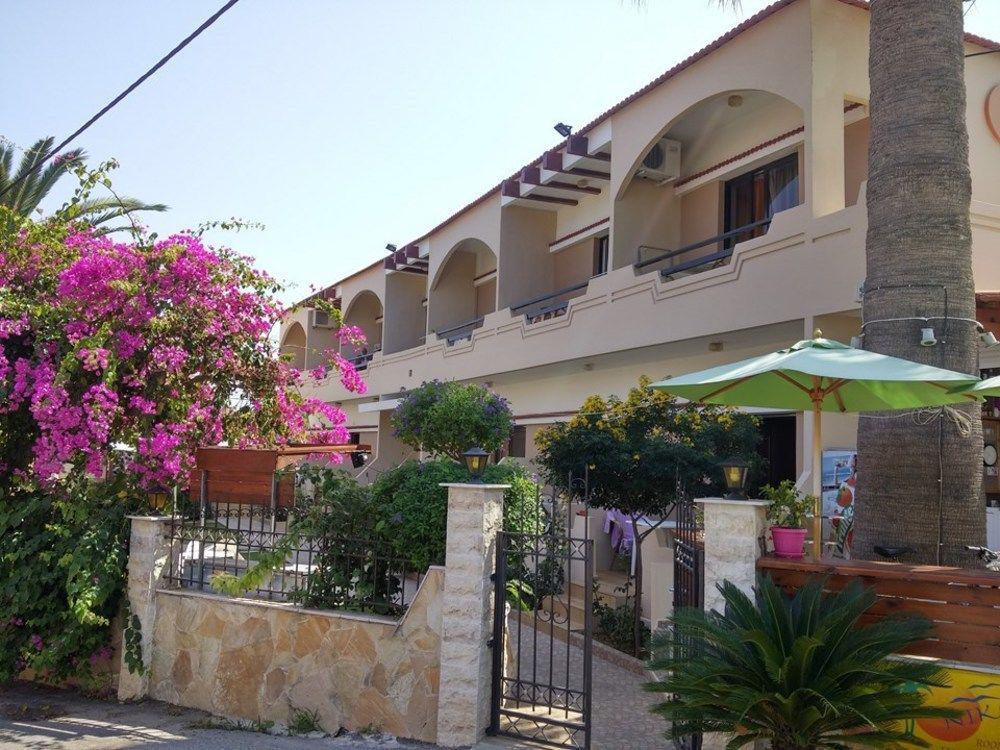 Nikolas Suites Kato Daratso Bagian luar foto